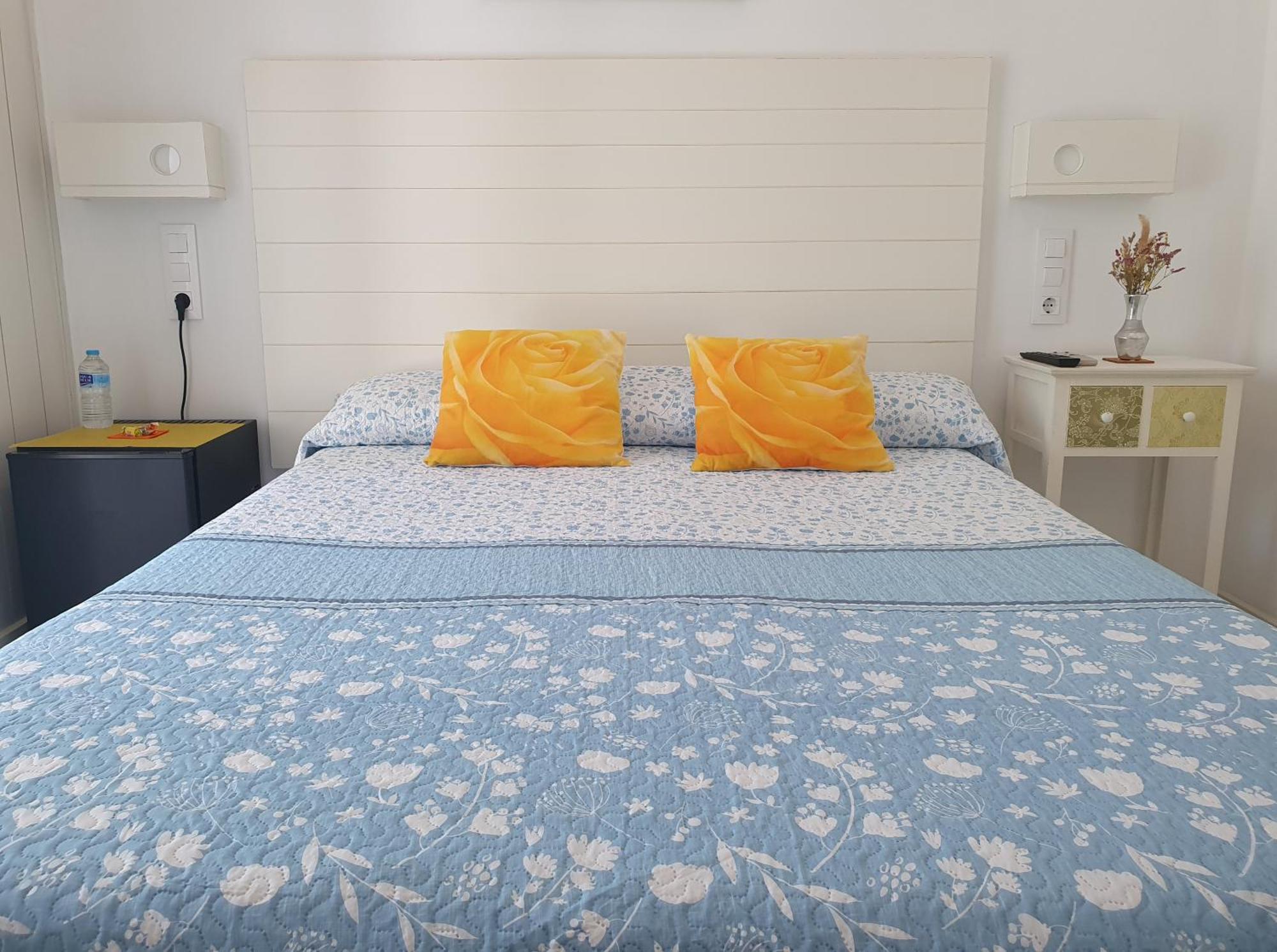Hostal Mi Campana Dénia Buitenkant foto